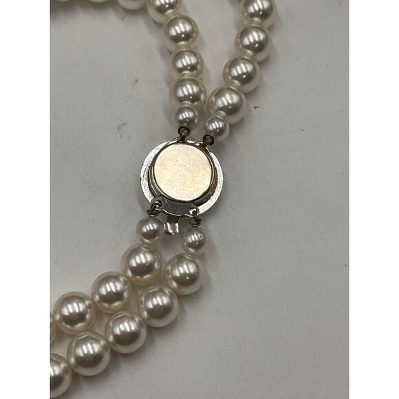 Double Row layered Off White Round Faux Pearl Decorative Clasp Necklace - Picture 6 of 9